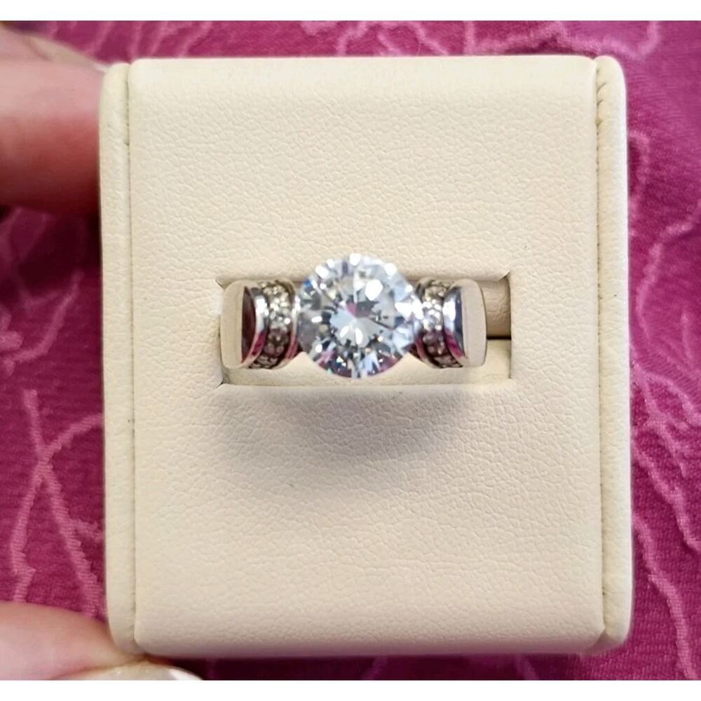 925 Sterling Silver Engagement Ring Size 8 Brilliant Round Stone Baguettes 6.5gr